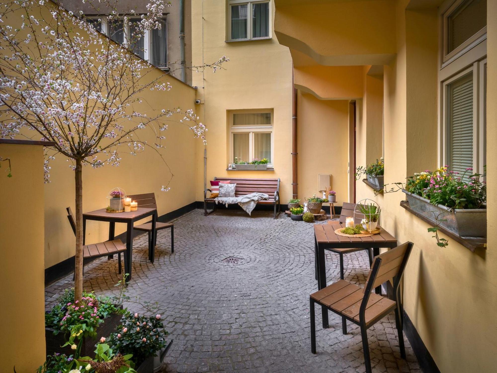 4 Elements Apartments By Adrez Prague Exterior photo